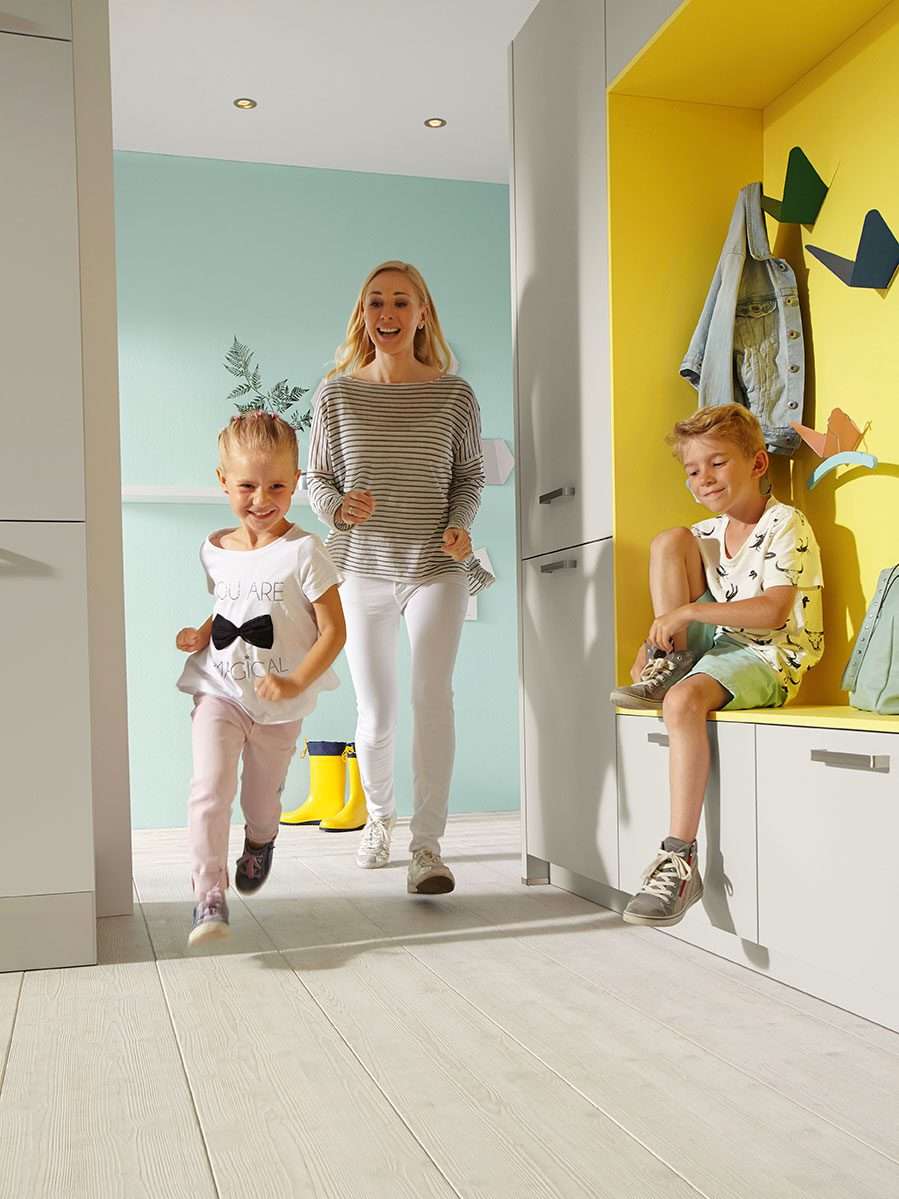 Kind in der Küche
