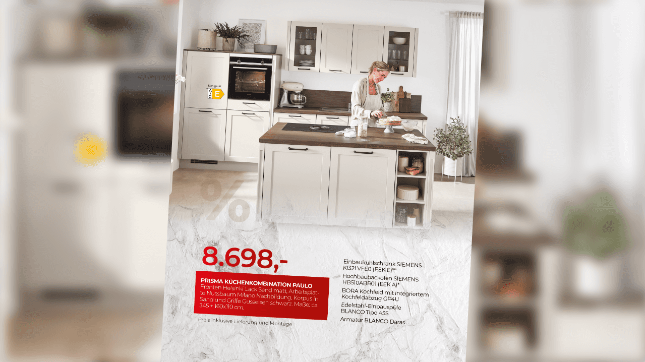 Werbegrafik mit heller Küchenzeile und Kochinsel, dekoriert und mit hervorgehobenem Angebotspreis.
