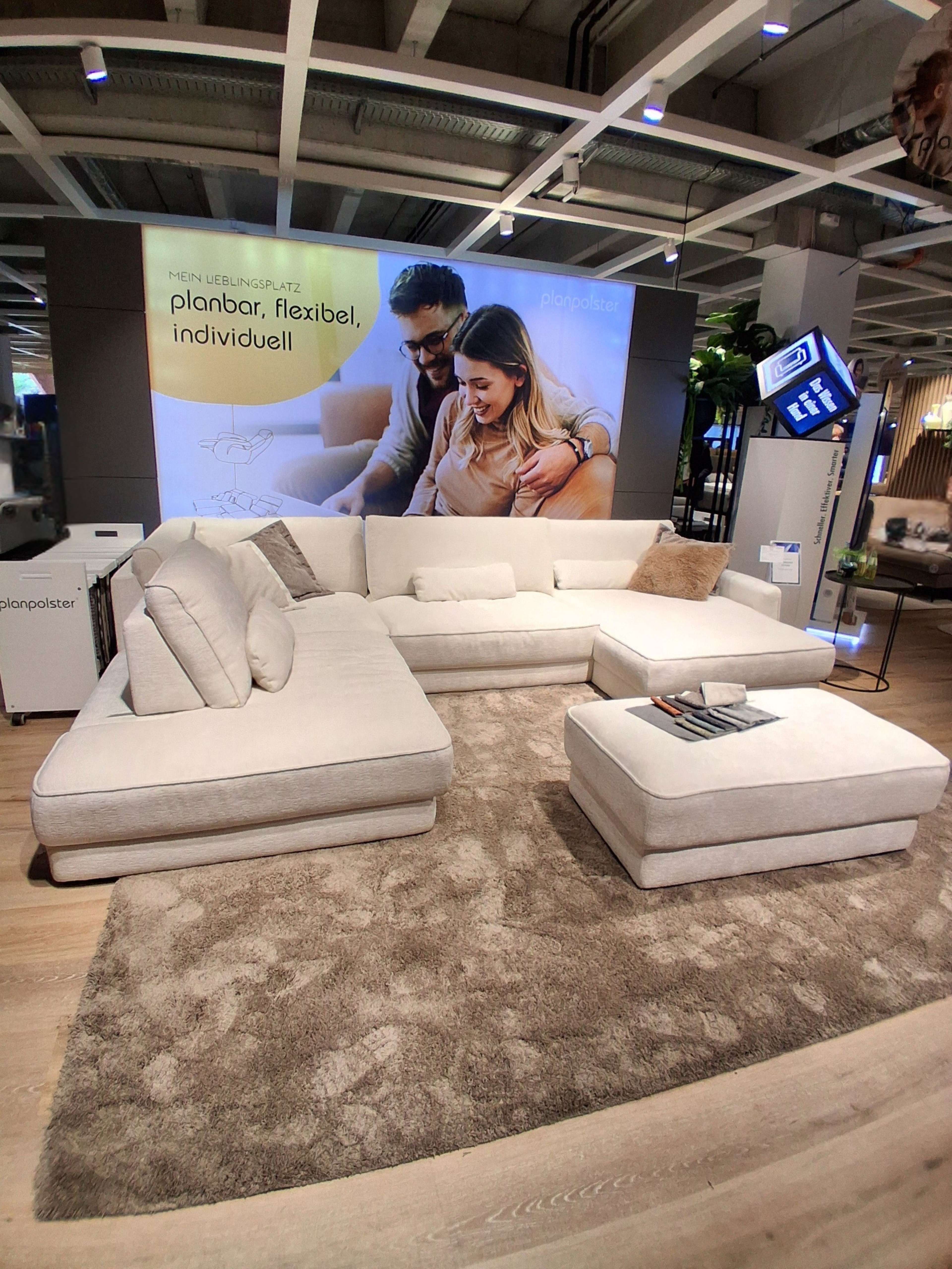 Alliance_Messe_2025_Sofa_hell_Titel